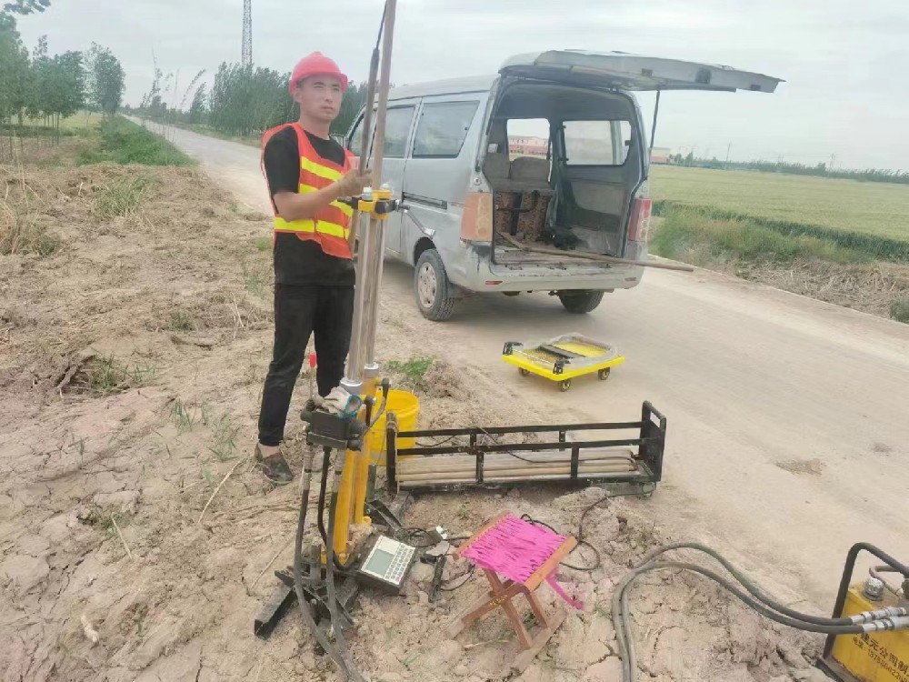便攜式液壓靜探機(jī)在線路項(xiàng)目測(cè)試